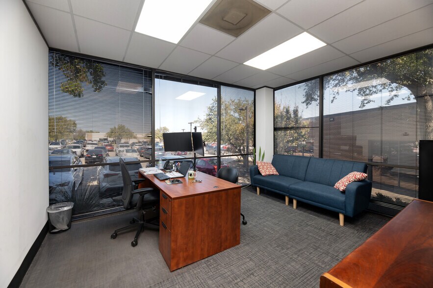 More Photos Of 1610 Corporate Ct, Irving Office For Lease