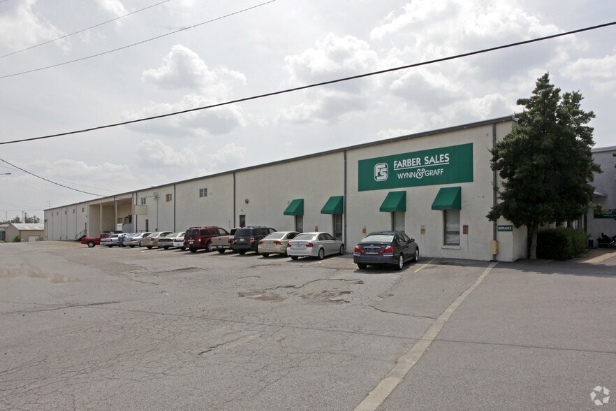 More Photos Of 2611-2615 Grandview Ave, Nashville Distribution For Lease