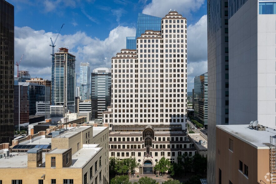 More Photos Of 600 Congress Ave, Austin Office For Lease