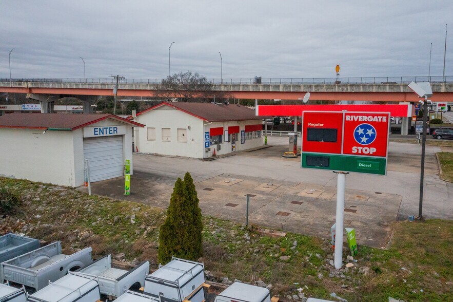 More Photos Of 711 Rivergate Pky, Goodlettsville Service Station For Sale