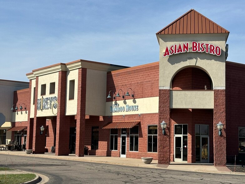 More Photos Of 3012-3066 Village Park Dr, Plover Freestanding For Lease