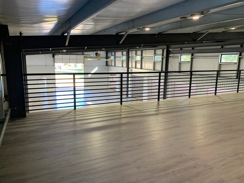 More Photos Of 10819 Paulus Dr, Houston Industrial For Sale