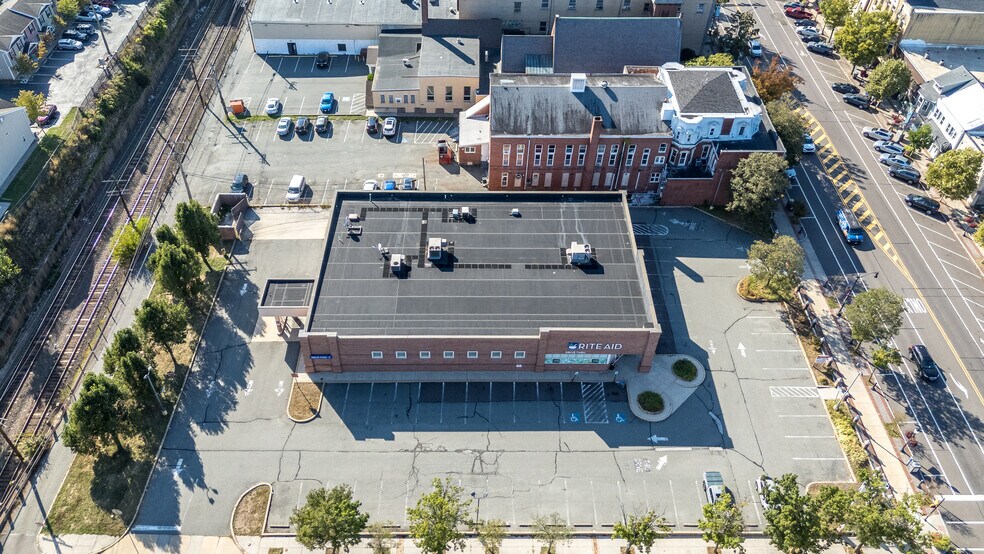 More Photos Of 340 E High St, Pottstown Drugstore For Sale