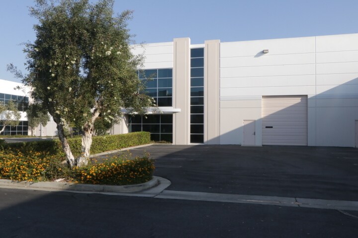 More Photos Of 2816 Columbia St, Torrance Light Distribution For Lease