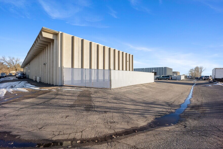 More Photos Of 1130 Valley St, Colorado Springs Warehouse For Sale