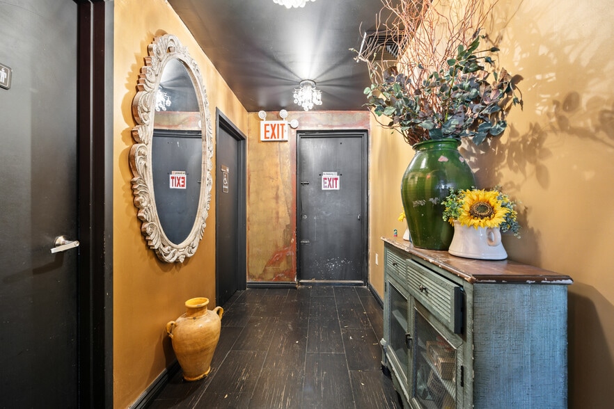 More Photos Of 122 Dyckman St, New York Restaurant For Lease