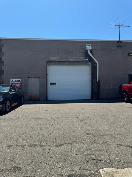 More Photos Of 7215-7423 E 10 Mile Rd, Center Line Storefront For Lease