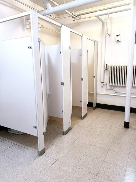 More Photos Of 1900 Oak Park Ave, Berwyn Religious Facility For Sale