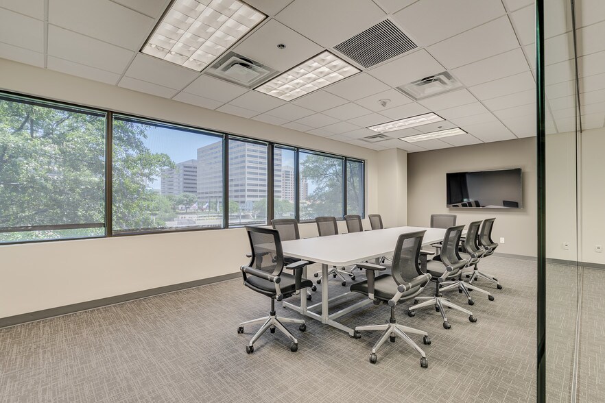More Photos Of 130 E John Carpenter Fwy, Irving Office For Lease