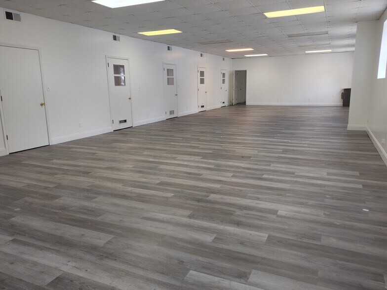 More Photos Of 37 N Fairground St NE, Marietta Freestanding For Lease