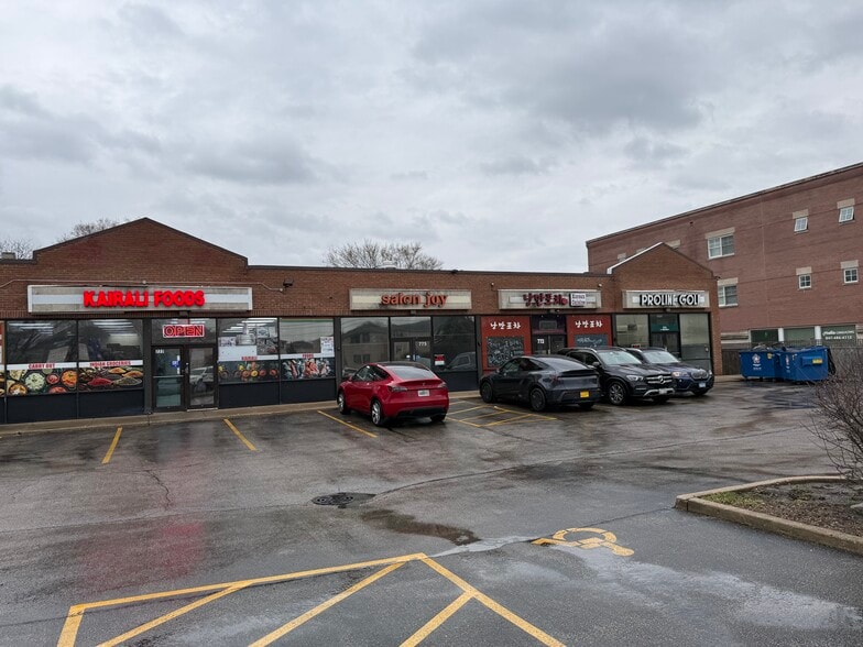 More Photos Of 771-777 Milwaukee Ave, Glenview Unknown For Lease