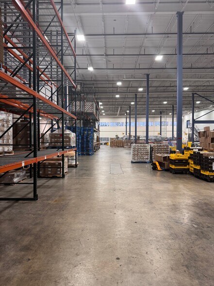 More Photos Of 34 River Rd, Essex Junction Warehouse For Lease