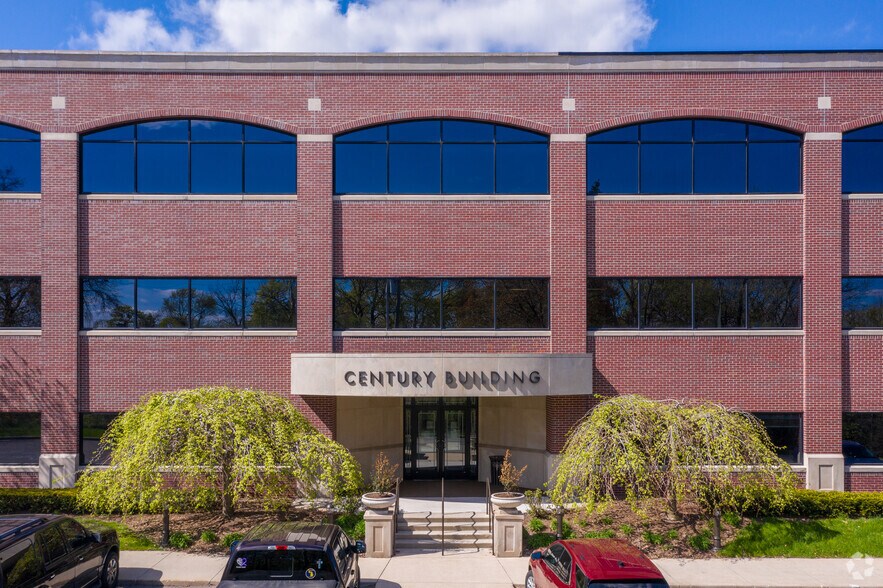 More Photos Of 21500 Haggerty Rd, Northville Office For Sale