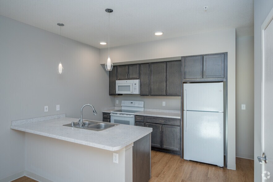 More Photos Of 1835 University Ave W, Saint Paul Apartments For Lease