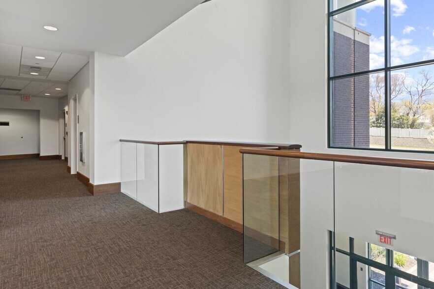 More Photos Of 93 Lake Ave, Danbury Office For Lease