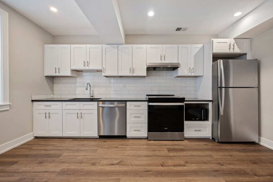 More Photos Of 1710 W Lunt Ave, Chicago Apartments For Sale
