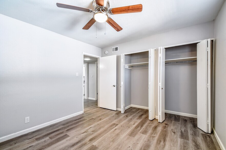 More Photos Of 2222 Vance Jackson Rd, San Antonio Apartments For Sale
