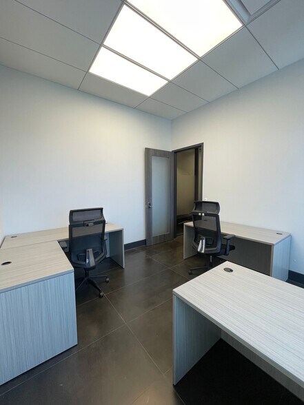 More Photos Of 19790 W Dixie Hwy, Aventura Office For Lease