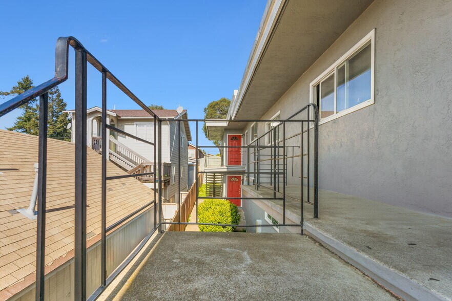 More Photos Of 2261 48 Ave, Oakland Apartments For Sale