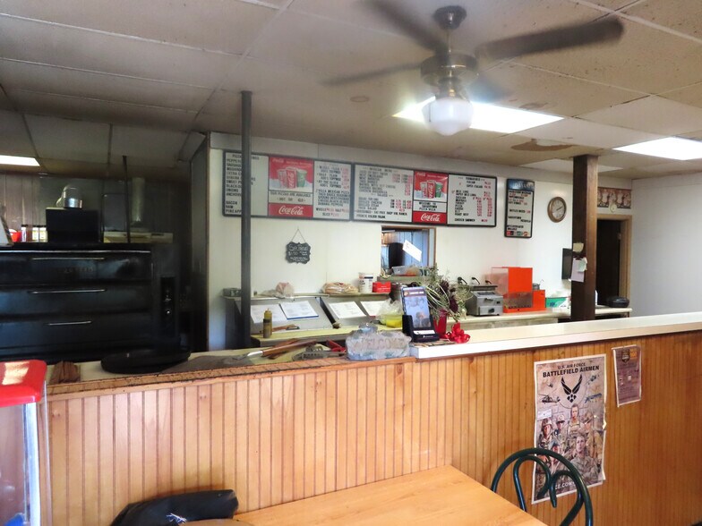 More Photos Of 275 Main St, Saegertown Storefront Retail Residential For Sale