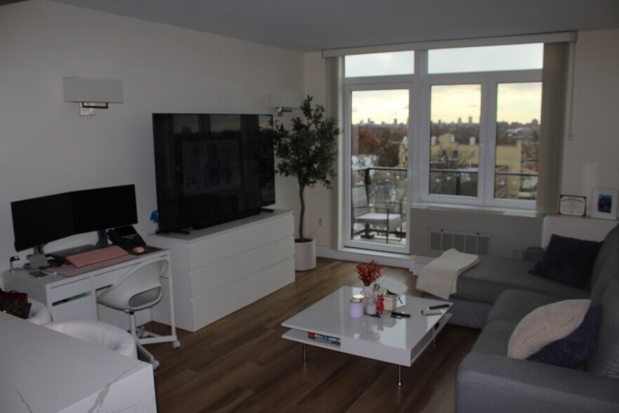 More Photos Of 10312 Northern Blvd, Flushing Apartments For Sale