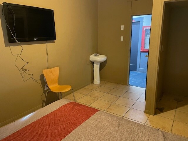 More Photos Of 543 Broad Ave, Wilmington Apartments For Sale