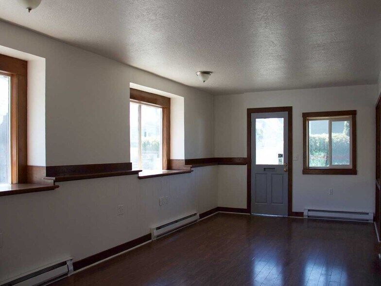 More Photos Of 1347 S Hemlock St, Cannon Beach Restaurant For Sale