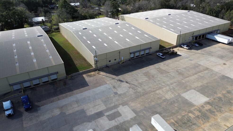 More Photos Of 3011 Clark Ave, Albany Warehouse For Lease