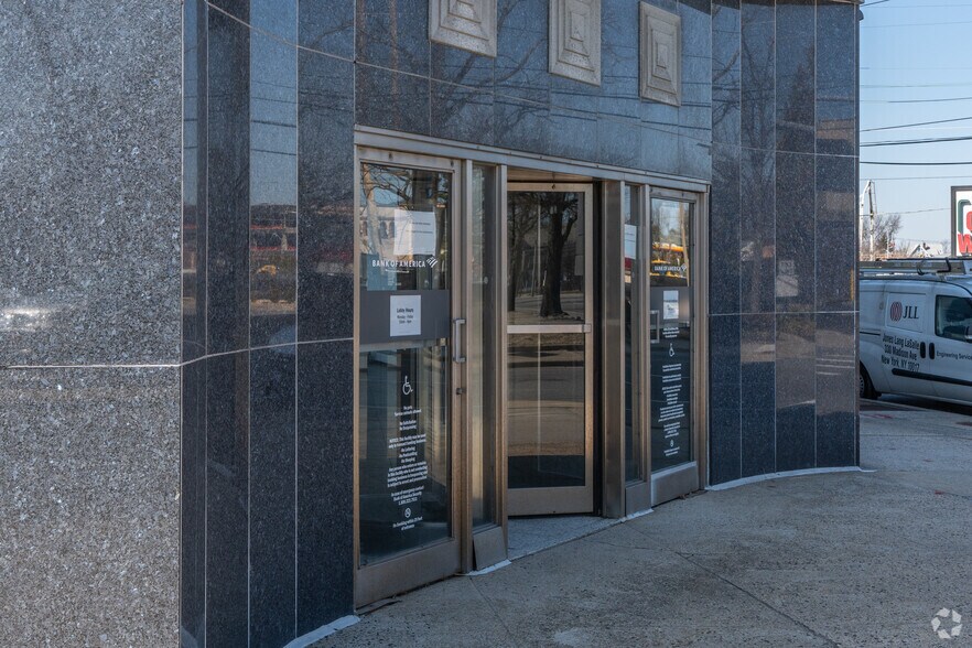 More Photos Of 60 Hempstead Ave, West Hempstead Office For Lease