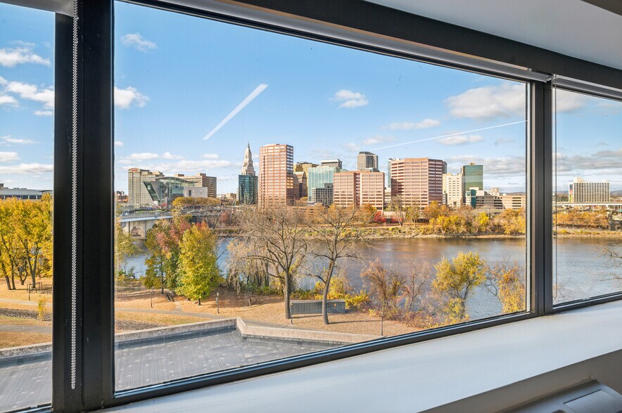 More Photos Of 101 E River Dr, East Hartford Office For Lease
