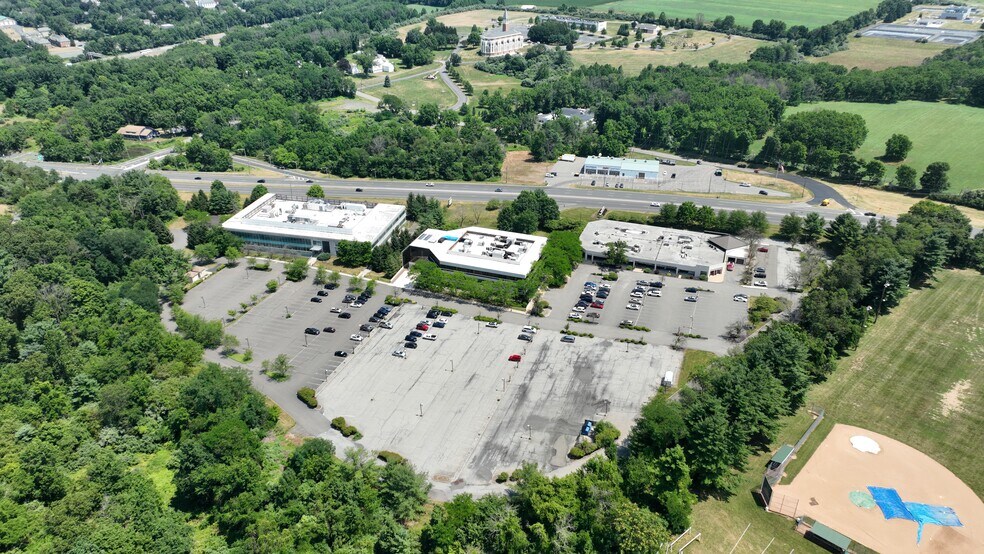 More Photos Of 1465 State Route 31 S, Annandale Medical For Lease
