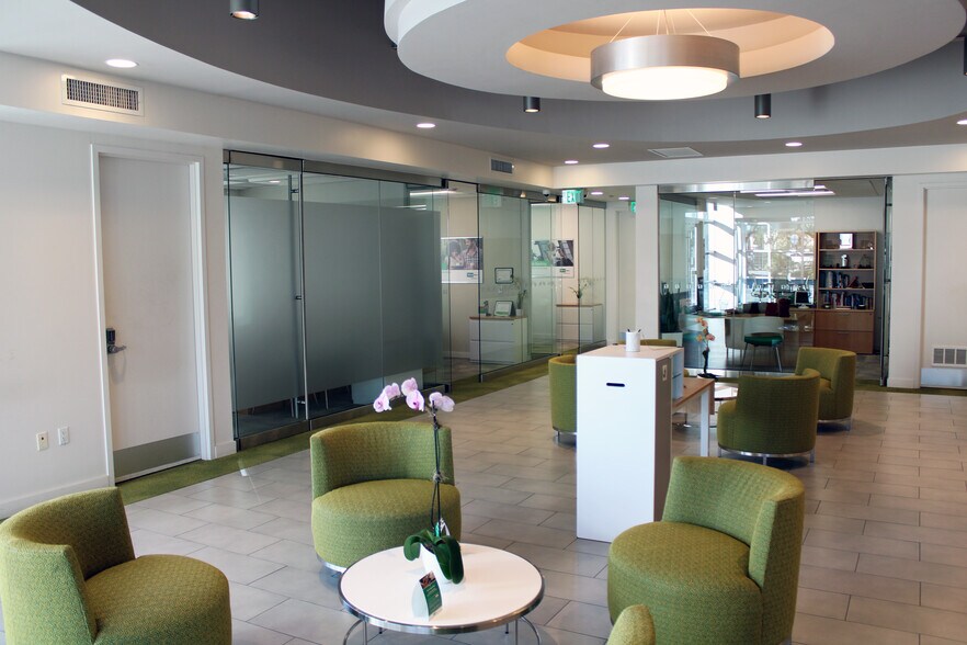 More Photos Of 13710 SW 88th St, Miami Unknown For Lease