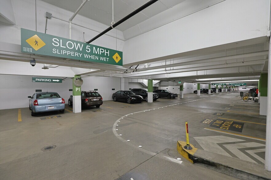 More Photos Of 1880 Century Park E, Los Angeles Office For Lease