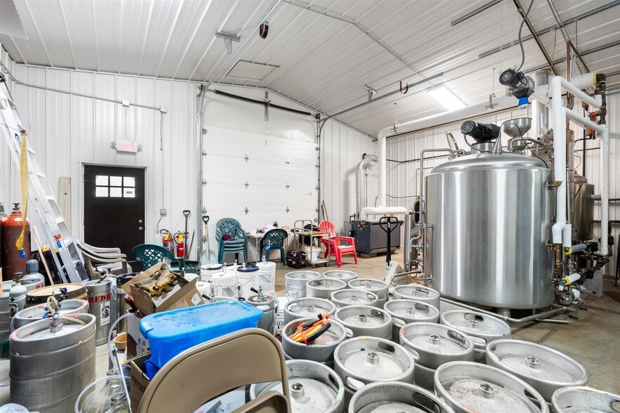 More Photos Of 4504 Bussey Rd, Syracuse General Retail For Sale