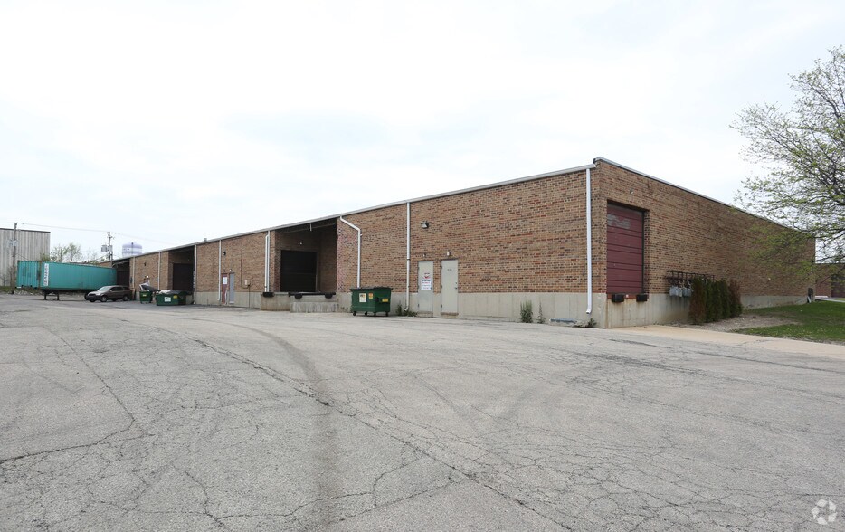 More Photos Of 820 N Ridge Ave, Lombard Warehouse For Lease