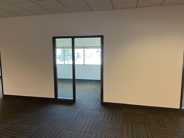 More Photos Of 2985 S Ridge Rd, Green Bay Medical For Lease