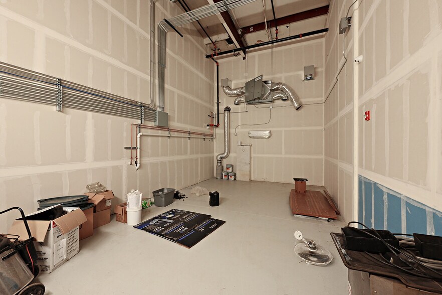 More Photos Of 5739 Bueno Dr, Fort Collins Manufacturing For Lease