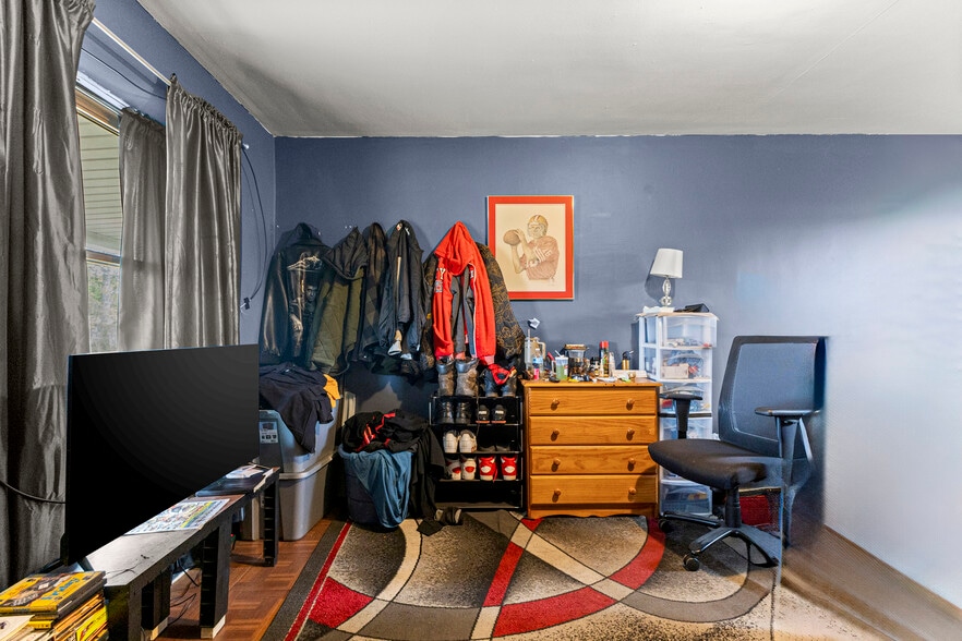More Photos Of 228 Inkster Rd, Inkster Apartments For Sale