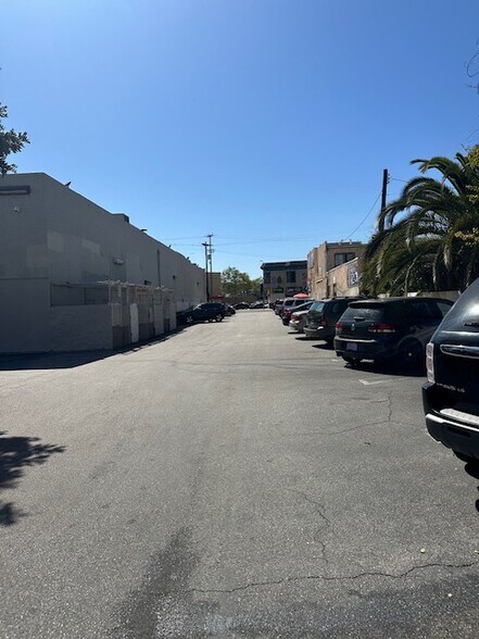 More Photos Of 111 E Avenue 26, Los Angeles Freestanding For Lease