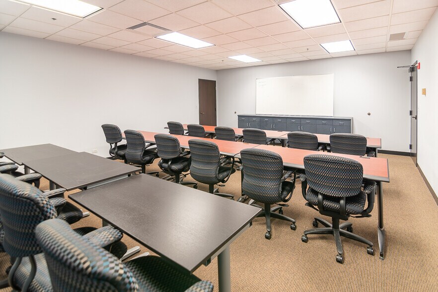 More Photos Of 1200 Shermer Rd, Northbrook Office For Lease