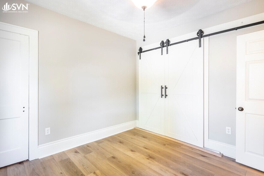 More Photos Of 2761 Lexington Rd, Richmond Office For Lease