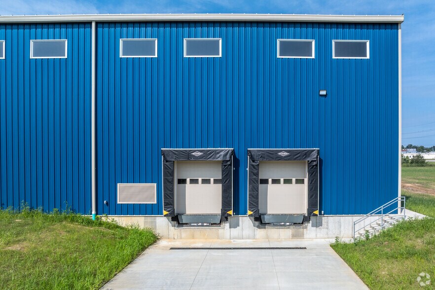More Photos Of 350 McCarty Ln, Jackson Manufacturing For Lease