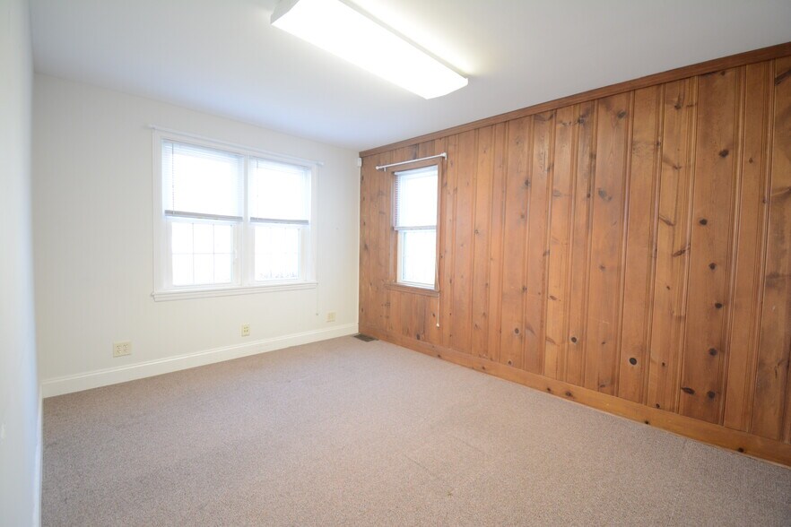 More Photos Of 616 E Cypress St, Kennett Square Medical For Sale