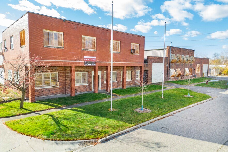 More Photos Of 13881 Elmira St, Detroit Manufacturing For Sale