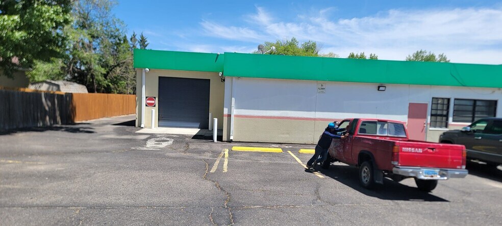 More Photos Of 2210 5th St, Elko Service Station For Sale