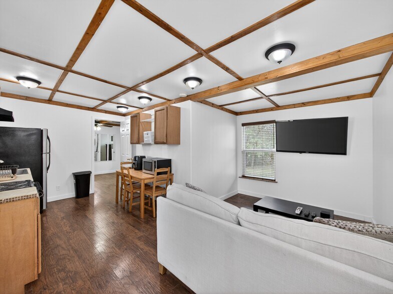 More Photos Of 279 Highline Dr, Bastrop Land For Sale