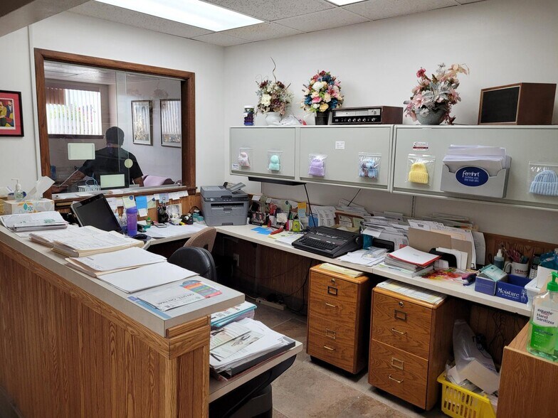 More Photos Of 4220 S 27th St, Milwaukee Medical For Sale