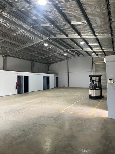 More Photos Of 265 Mann St, Armidale Warehouse For Lease
