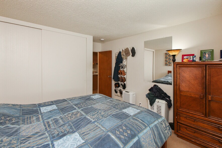 More Photos Of 2200 Village Ct, Belmont Apartments For Sale