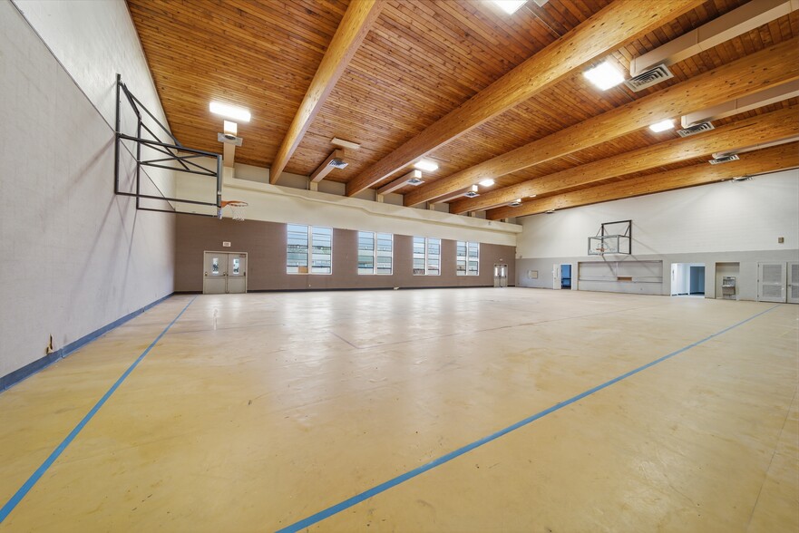 More Photos Of 1915 E 3rd St, Tulsa Religious Facility For Sale